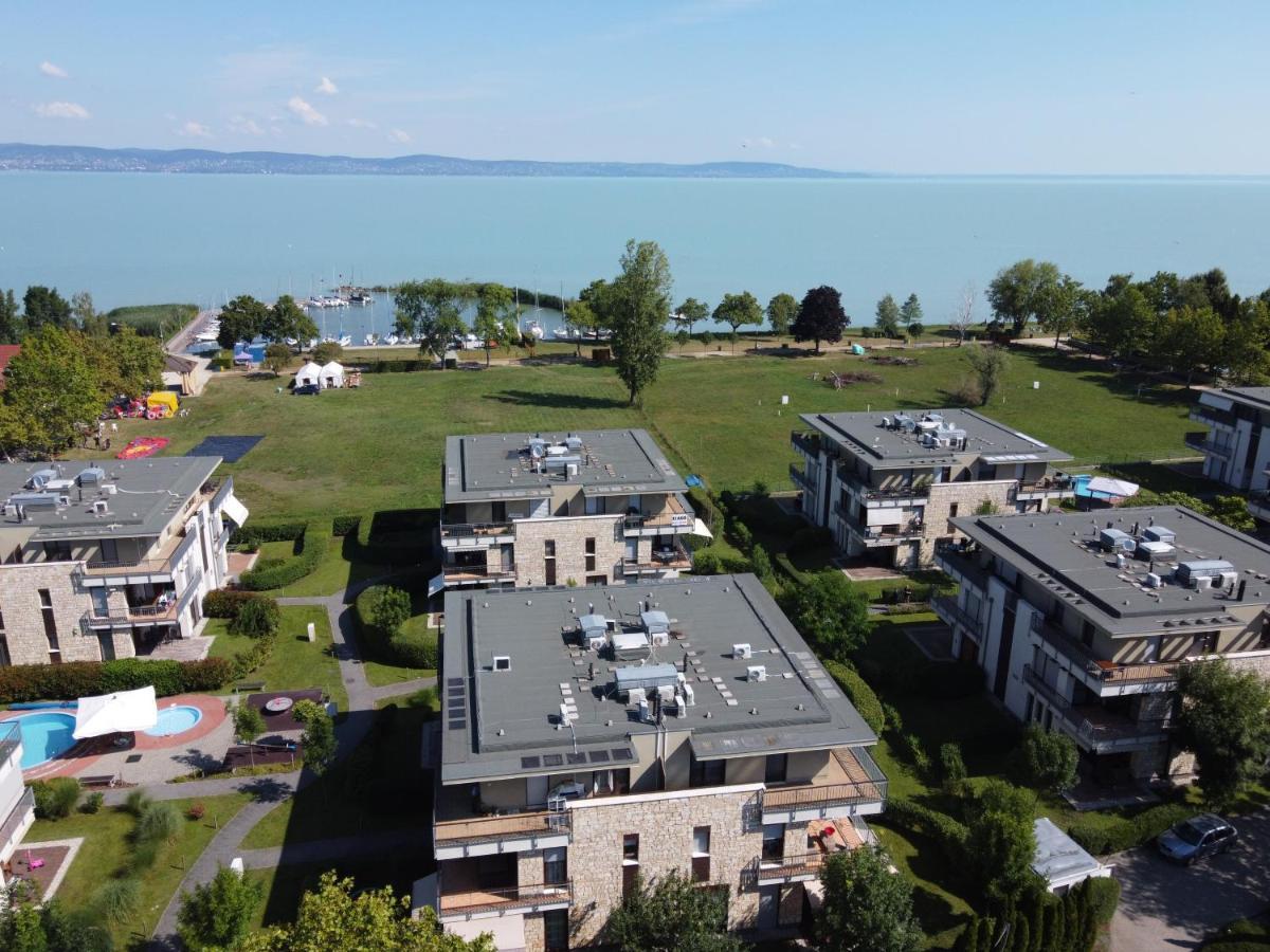 Lakeside Luxury Apartment Zamárdi Εξωτερικό φωτογραφία